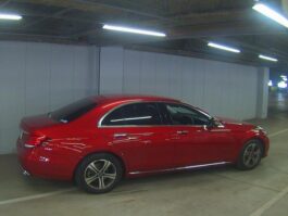 E CLASS 2018 RED COLOR