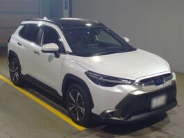 Corolla Cross Z package 2022 Pearl