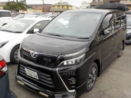 TOYOTA VOXY HYBRID BLACK 2019