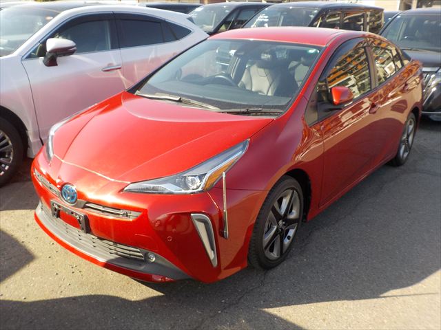 TOYOTA PRIUS S TOURING SELECTION – 2021